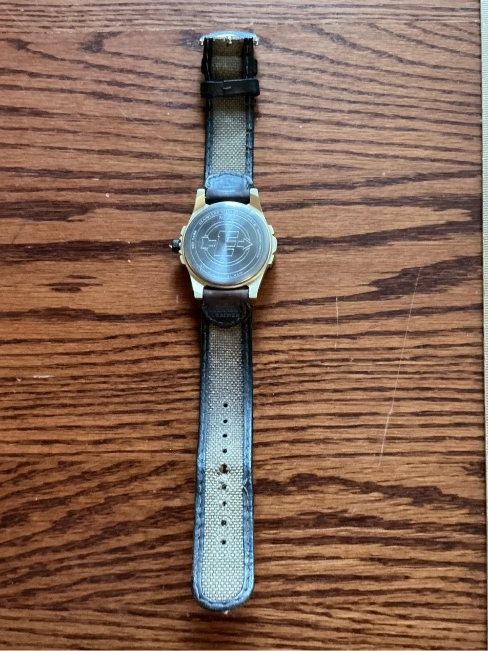 Men's Canvas Strap Timex Expedition Indiglo watch, pre-owned. - Picture 3 of 4